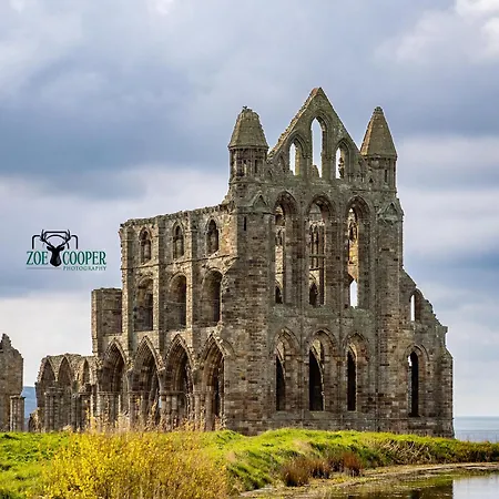 The Annex, Stunning Abbey Views Across The Fields * Whitby